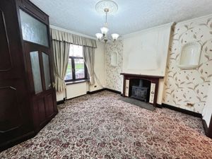 Lounge- click for photo gallery